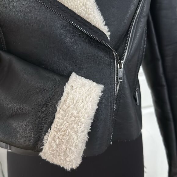 Wild Fable Sherpa Lined Faux Leather Zip Up Cropped Bomber Jacket - Picture 3 of 9